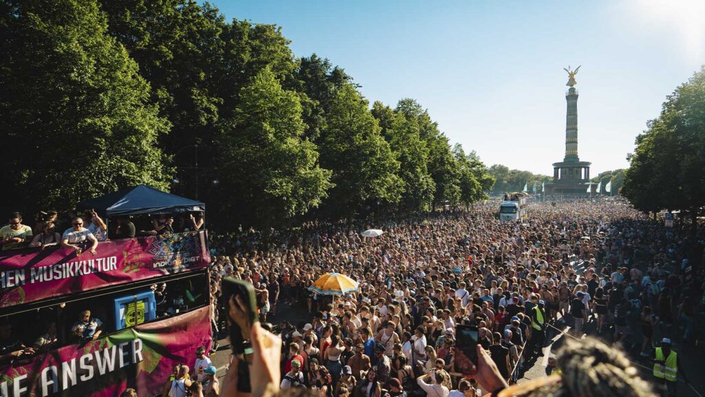 posty na blogu-regionalneheld-rave-the-planet